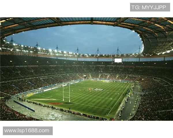 足球明星立体挂画展现球场魅力与激情的艺术之旅